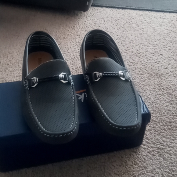 Shoes - Picture 2 of 2